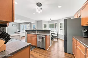 637 Dickinson Rd, Smithfield, NC 27577 - Photo 5