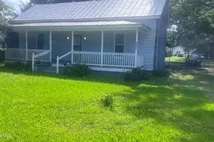 201 N White St, Whitakers, NC 27891 - Photo 3