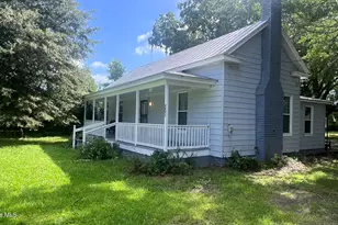 201 N White St, Whitakers, NC 27891 - Photo 1