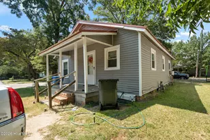 605 E Covington St, Laurinburg, NC 28352 - Photo 23