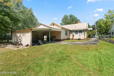 605 E Covington Street, Laurinburg, NC 28352 - Photo 7