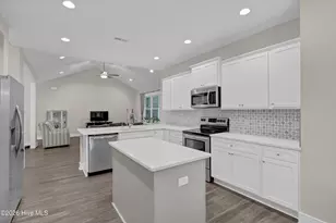 198 Darel St, Rocky Point, NC 28457 - Photo 9