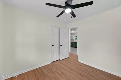 300 Walnut Drive, Jacksonville, NC 28540 - Photo 27
