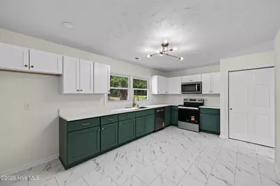 300 Walnut Drive, Jacksonville, NC 28540 - Photo 11