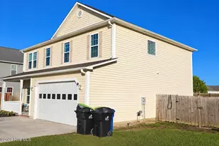 103 Amberwine Cir, Richlands, NC 28574 - Photo 5