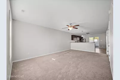 102 W Murrow Lane, Jacksonville, NC 28546 - Photo 5