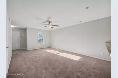 102 W Murrow Lane, Jacksonville, NC 28546 - Photo 7