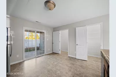 102 W Murrow Lane, Jacksonville, NC 28546 - Photo 11