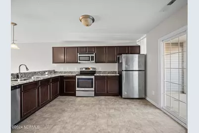 102 W Murrow Lane, Jacksonville, NC 28546 - Photo 9