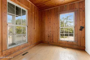 204 Turner St, Beaufort, NC 28516 - Photo 9