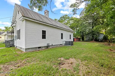 104 N Trianon Street, Kinston, NC 28501 - Photo 17