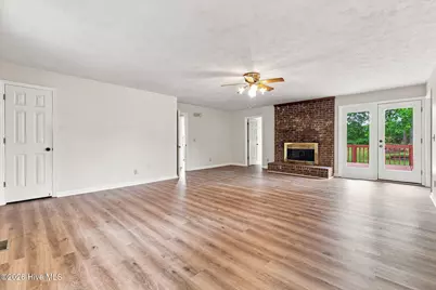 924 E Winds Lane, Fayetteville, NC 28311 - Photo 7