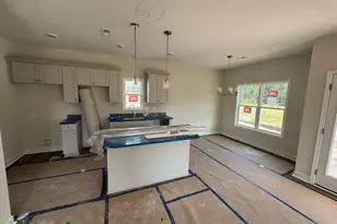 198 Holden Ln, Aberdeen, NC 28315 - Photo 5