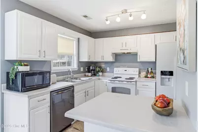 1960 Jeffrey Stokes Drive NE, Leland, NC 28451 - Photo 7
