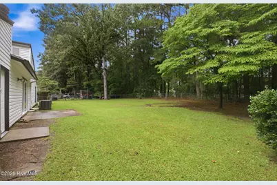 1114 Plymouth Drive, New Bern, NC 28562 - Photo 35