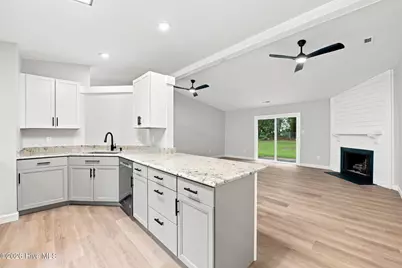 1114 Plymouth Drive, New Bern, NC 28562 - Photo 15