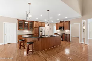 573 Coral Ridge Rd, Pine Knoll Shores, NC 28512 - Photo 9