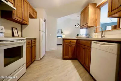 265 Longleaf Drive, West End, NC 27376 - Photo 9