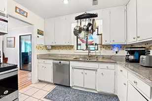 1210 Pelican Dr, New Bern, NC 28560 - Photo 11
