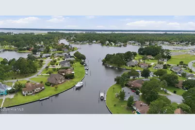 1210 Pelican Drive, New Bern, NC 28560 - Photo 29