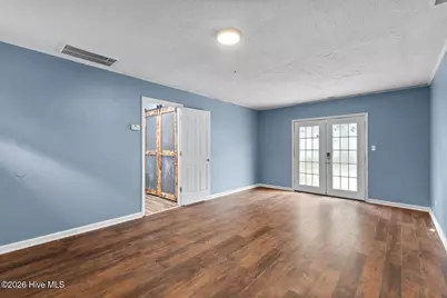 100 W Cameron Court, Jacksonville, NC 28546 - Photo 17