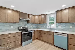 615 S Raleigh St, Wallace, NC 28466 - Photo 11