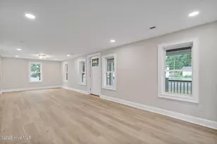 615 S Raleigh St, Wallace, NC 28466 - Photo 7