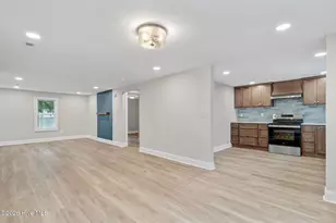 615 S Raleigh St, Wallace, NC 28466 - Photo 9