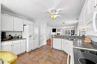 135 Luke Court, New Bern, NC 28560 - Photo 9