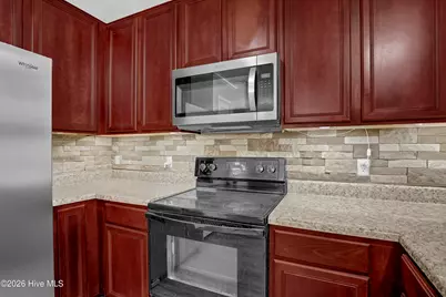 320 Lakewood Drive, Jacksonville, NC 28546 - Photo 9