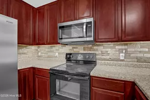 320 Lakewood Dr, Jacksonville, NC 28546 - Photo 9