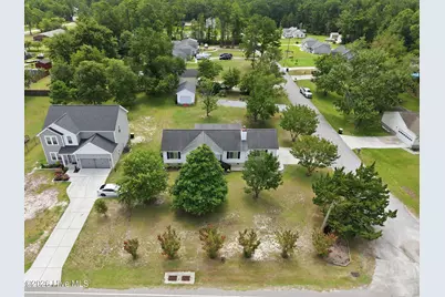 803 Wood Creek Drive, Hubert, NC 28539 - Photo 3