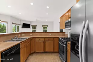 642 S Fourth Ave S, Kure Beach, NC 28449 - Photo 11