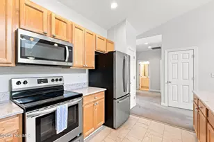 505 Village Green Dr, Morehead City, NC 28557 - Photo 3