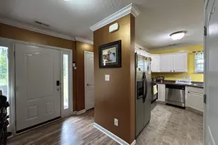 305 Vito Ct, Richlands, NC 28574 - Photo 7