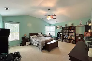 305 Vito Ct, Richlands, NC 28574 - Photo 3