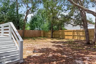 137 NE 31st St, Oak Island, NC 28465 - Photo 5