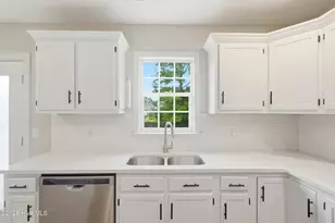 930 Commons Dr N, Jacksonville, NC 28546 - Photo 17