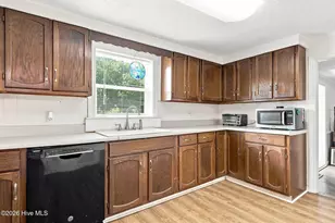 113 N Guthrie Ln, Newport, NC 28570 - Photo 15