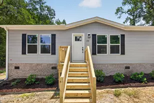 358 Mallard Roost Dr, Burgaw, NC 28425 - Photo 5
