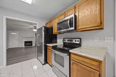 2033 Derby Run Road, Jacksonville, NC 28546 - Photo 7