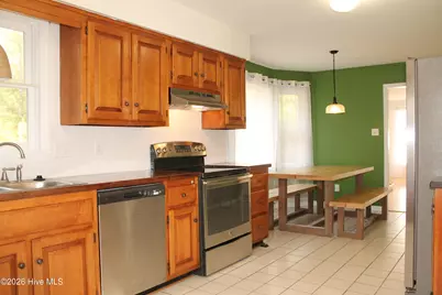1624 E Indiana Avenue #Apt 13, Southern Pines, NC 28387 - Photo 9