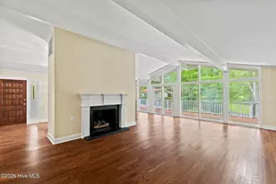 402 Country Club Dr, Jacksonville, NC 28546 - Photo 11