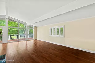 402 Country Club Dr, Jacksonville, NC 28546 - Photo 9