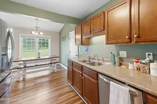 102 Laredo Dr, Jacksonville, NC 28540 - Photo 19