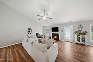 102 Laredo Dr, Jacksonville, NC 28540 - Photo 11