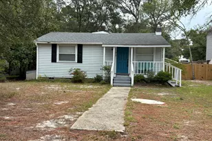 214 NE 64th St, Oak Island, NC 28465 - Photo 3