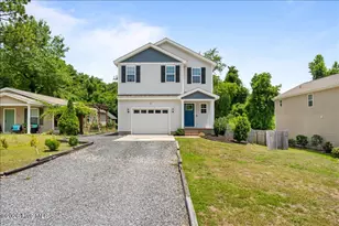 745 W Illinois Ave, Southern Pines, NC 28387 - Photo 1