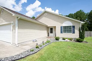 511 Sassy Ct, Richlands, NC 28574 - Photo 11
