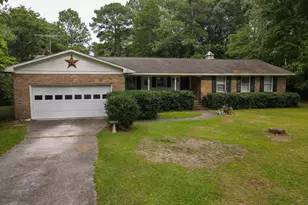 22581 Hoyl Circle, Maxton, NC 28364 - Photo 1